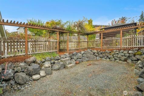 2724 74th Drive NE Marysville WA 98270