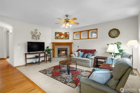2724 74th Drive NE Marysville WA 98270