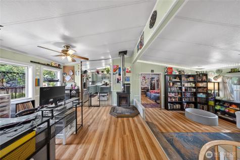 4514 Alamo Way Oak Harbor WA 98277