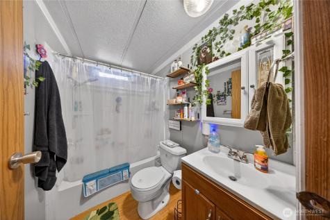 4514 Alamo Way Oak Harbor WA 98277