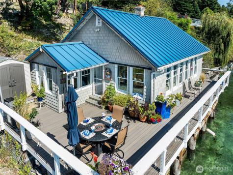13037 Bachelor Road Vashon WA 98070