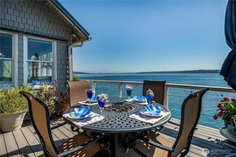 13037 Bachelor Road Vashon WA 98070