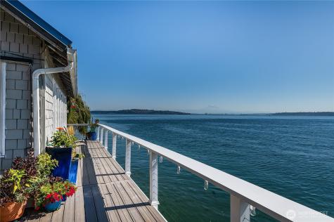13037 Bachelor Road Vashon WA 98070