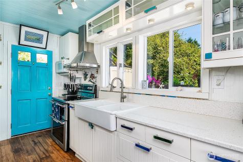 13037 Bachelor Road Vashon WA 98070