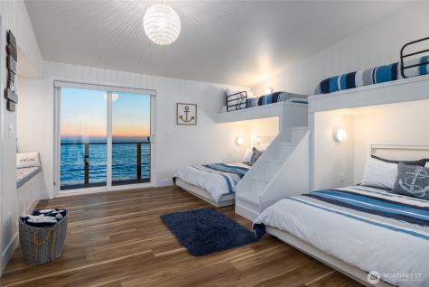 2575 West Beach Road Oak Harbor WA 98277