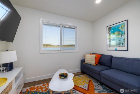 2575 West Beach Road Oak Harbor WA 98277