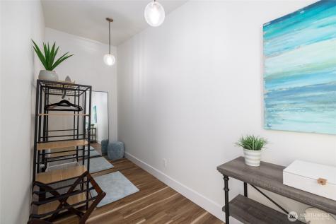 2575 West Beach Road Oak Harbor WA 98277