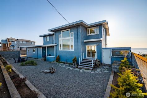 2575 West Beach Road Oak Harbor WA 98277