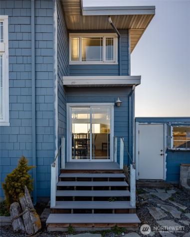 2575 West Beach Road Oak Harbor WA 98277