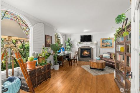 1223 7th Avenue W Seattle WA 98119
