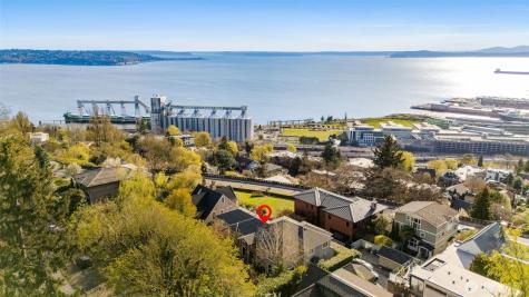 1223 7th Avenue W Seattle WA 98119