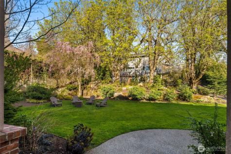 1223 7th Avenue W Seattle WA 98119