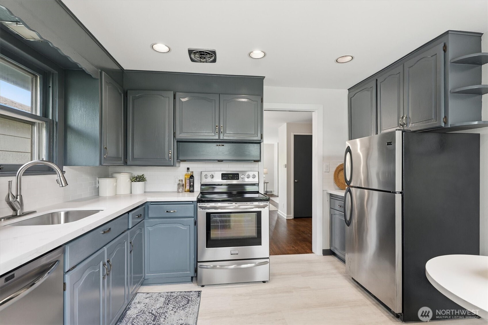 6321 18th Avenue NE Seattle WA 98115