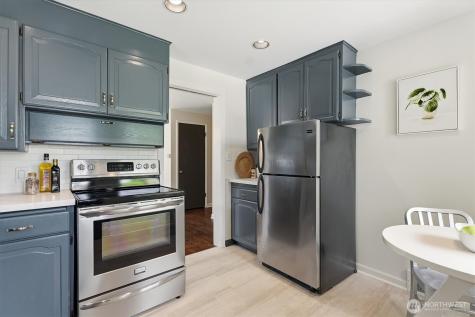 6321 18th Avenue NE Seattle WA 98115