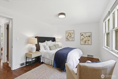 6321 18th Avenue NE Seattle WA 98115