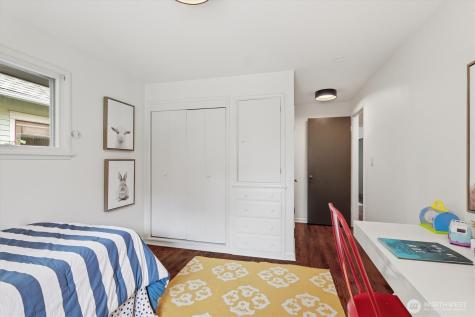 6321 18th Avenue NE Seattle WA 98115