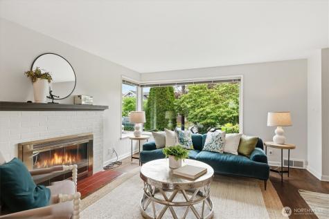6321 18th Avenue NE Seattle WA 98115