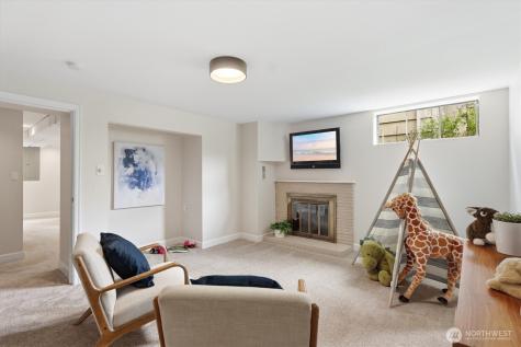 6321 18th Avenue NE Seattle WA 98115