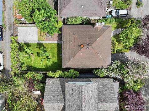 6321 18th Avenue NE Seattle WA 98115