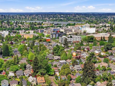 6321 18th Avenue NE Seattle WA 98115