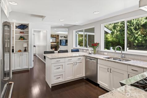 11000 SE 24th Place Bellevue WA 98004