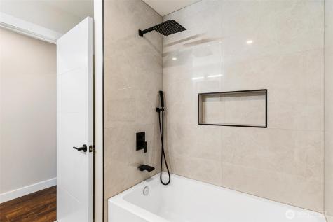 7146 47th Avenue SW Seattle WA 98136