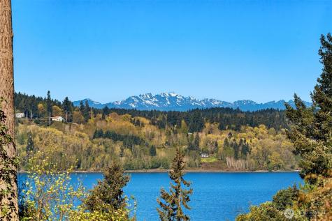 12423 SW 151st Street Vashon WA 98070