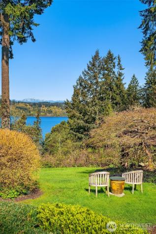 12423 SW 151st Street Vashon WA 98070