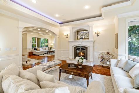 2727 101st Place NE Bellevue WA 98004