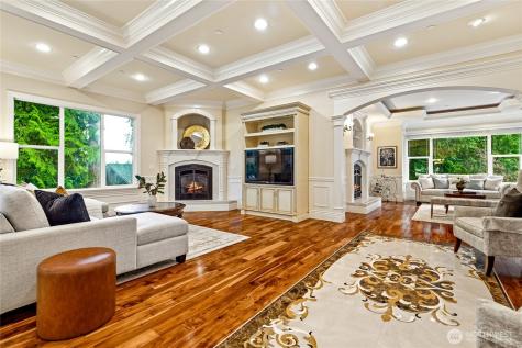 2727 101st Place NE Bellevue WA 98004
