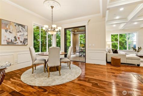 2727 101st Place NE Bellevue WA 98004