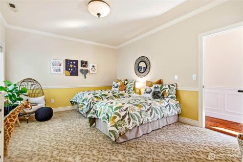 2727 101st Place NE Bellevue WA 98004