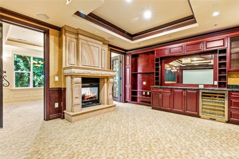 2727 101st Place NE Bellevue WA 98004