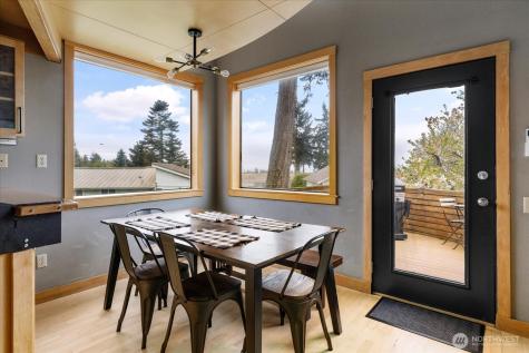 1060 Halsey Drive Coupeville WA 98239
