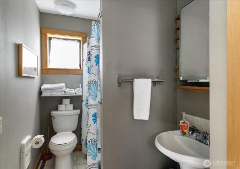 1060 Halsey Drive Coupeville WA 98239
