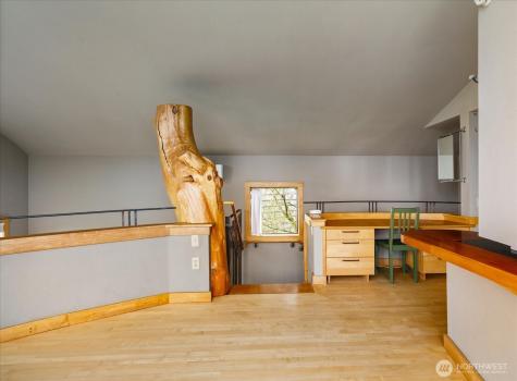 1060 Halsey Drive Coupeville WA 98239