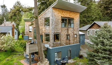 1060 Halsey Drive Coupeville WA 98239