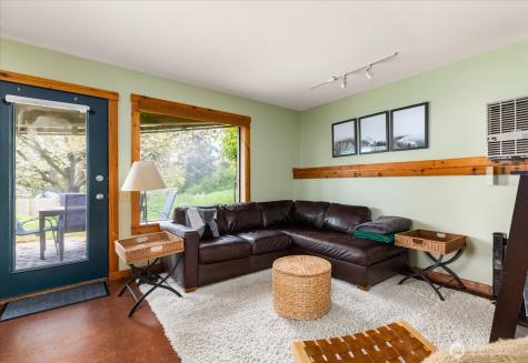 1060 Halsey Drive Coupeville WA 98239