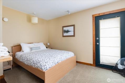 1060 Halsey Drive Coupeville WA 98239