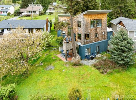 1060 Halsey Drive Coupeville WA 98239