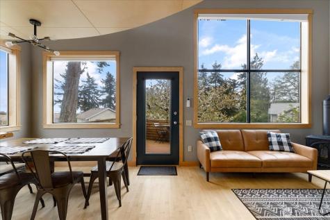 1060 Halsey Drive Coupeville WA 98239