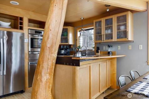1060 Halsey Drive Coupeville WA 98239