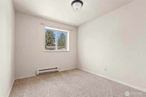 5555 34th Street Loop NE Tacoma WA 98422