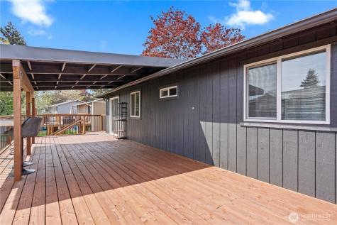 5555 34th Street Loop NE Tacoma WA 98422