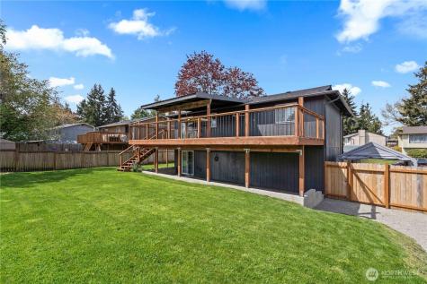 5555 34th Street Loop NE Tacoma WA 98422
