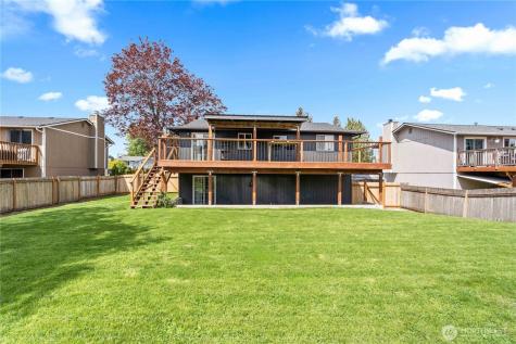 5555 34th Street Loop NE Tacoma WA 98422