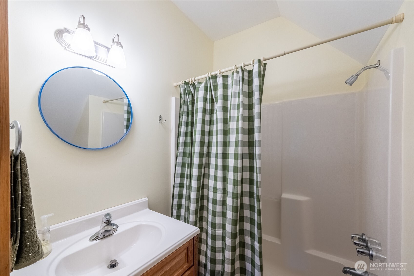 7480 Glacier Springs Drive Deming WA 98244