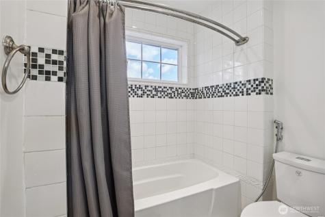19301 SE 16th Street Sammamish WA 98075