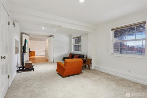 19301 SE 16th Street Sammamish WA 98075