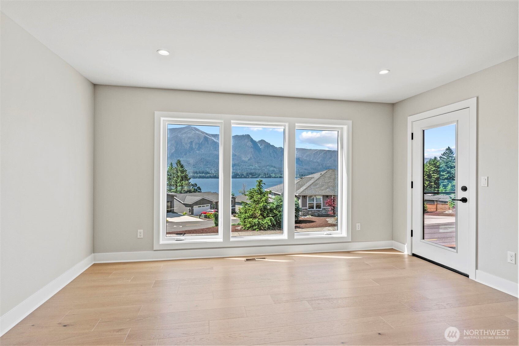243 NE Hemmingway Drive Stevenson WA 98648